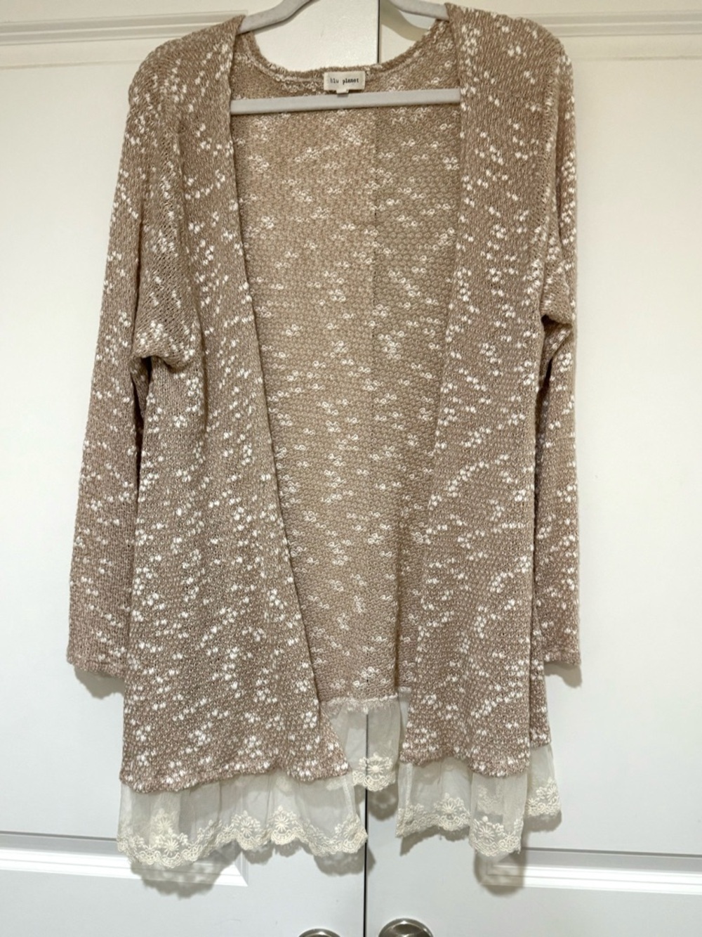 Blu Planet Beige Open Front Lace Trim Cardigan Thin